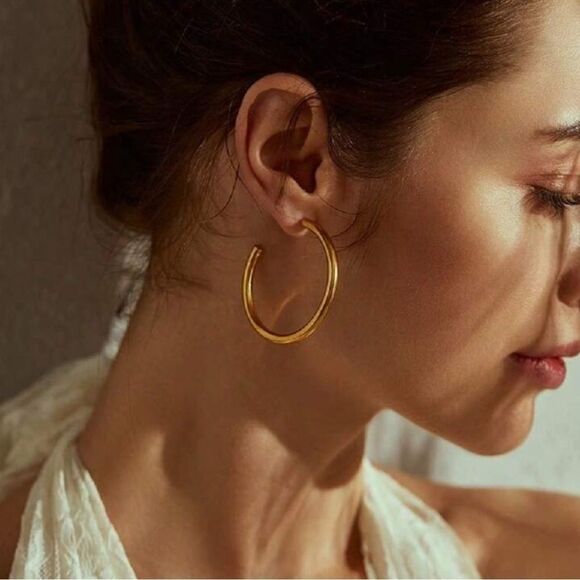 Elegant Gold Hoop Earrings N1332 - Picture 1 of 5